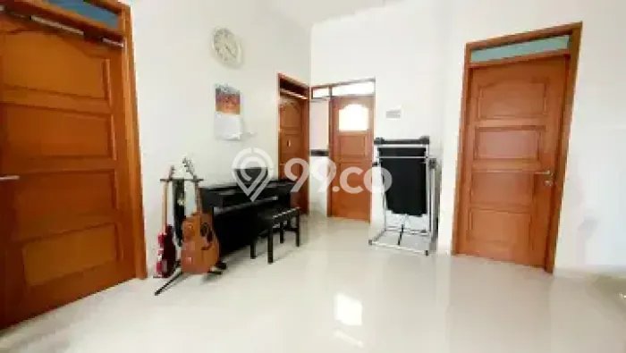 Dijual Cepat Rumah Favorit Siap Huni LB 180m2 di Ciracas, Jakarta Timur Dijual Cepat Rumah Favorit Siap Huni LB 180m2 di Ciracas, Jakarta Timur