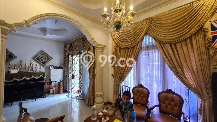 Dijual Rumah Luas Elegan Dengan View Eksklusif di Rawamangun, Jakarta Timur Dijual Rumah Luas Elegan Dengan View Eksklusif di Rawamangun, Jakarta Timur
