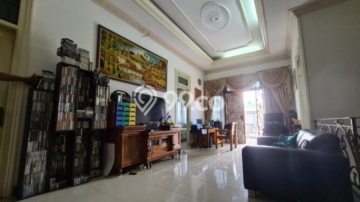 Dijual Rumah Luas Elegan Dengan View Eksklusif di Rawamangun, Jakarta Timur Dijual Rumah Luas Elegan Dengan View Eksklusif di Rawamangun, Jakarta Timur