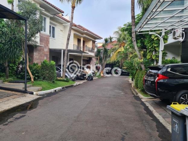 Dijual Rumah Mewah Elegan Dengan View Cantik di Pejaten, Jakarta Selatan Dijual Rumah Mewah Elegan Dengan View Cantik di Pejaten, Jakarta Selatan