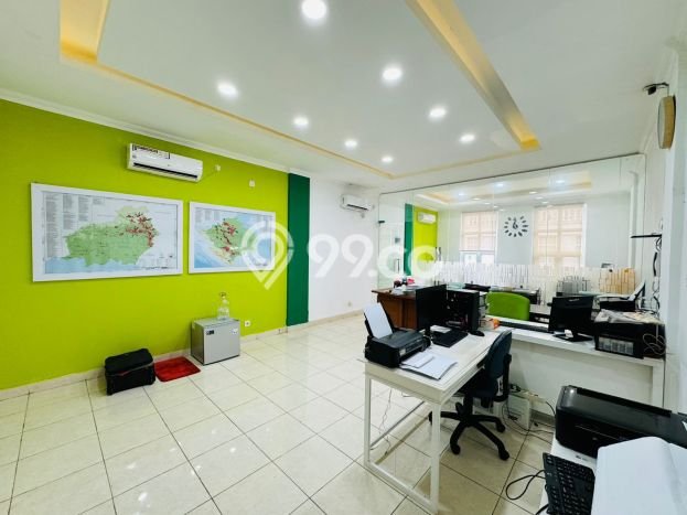 Unit Ruko Dijual di Tebet Jakarta Selatan Luas Tanah 63m2, Luas Bangunan 238m2 Unit Ruko Dijual di Tebet Jakarta Selatan Luas Tanah 63m2, Luas Bangunan 238m2