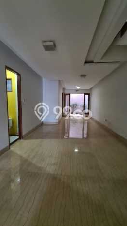 Ready to Use! Luxury House LT 185m2 Desain Modern di Kemang Ready to Use! Luxury House LT 185m2 Desain Modern di Kemang