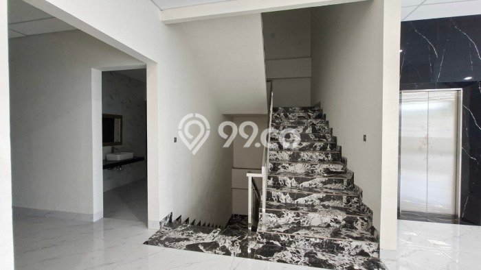 Kantor Bagus LT 1075m2 LB 3500m2 Dijual di Menteng Jakarta Pusat Kantor Bagus LT 1075m2 LB 3500m2 Dijual di Menteng Jakarta Pusat