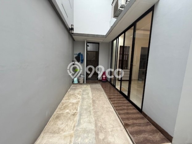 Hunian Elit LB 300m2 Siap Huni Desain Elegan di Green Lake City, Jakarta Barat Hunian Elit LB 300m2 Siap Huni Desain Elegan di Green Lake City, Jakarta Barat