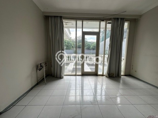 Ready to Use! Luxury House LT 1225m2 Desain Modern di Pondok Indah Ready to Use! Luxury House LT 1225m2 Desain Modern di Pondok Indah