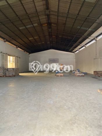 Gudang Dijual di Surabaya LT 2437m2 & LB 1500m2 Lokasi Terbaik! Gudang Dijual di Surabaya LT 2437m2 & LB 1500m2 Lokasi Terbaik!