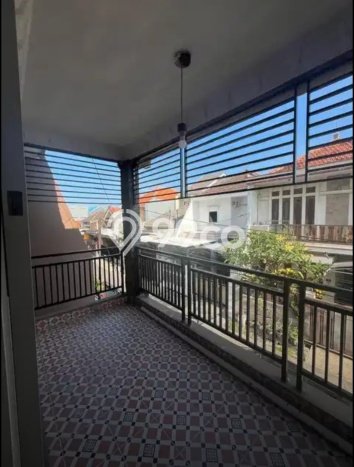 Rumah kawasan Gubeng, Siap Huni, 5 KT, Akses Gubeng, Surabaya, Surabaya, LT 155m2m² Bangunan 155m2m² Rumah kawasan Gubeng, Siap Huni, 5 KT, Akses Gubeng, Surabaya, Surabaya, LT 155m2m² Bangunan 155m2m²