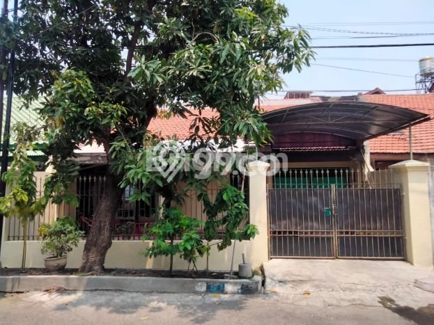 Rumah Strategis Modern Lb 160m2 di Rungkut, Surabaya Rumah Strategis Modern Lb 160m2 di Rungkut, Surabaya