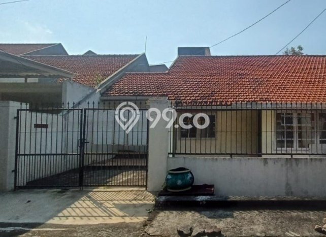 Jual Rumah Favorit Siap Huni LB 100m2 di Rungkut, Surabaya Jual Rumah Favorit Siap Huni LB 100m2 di Rungkut, Surabaya