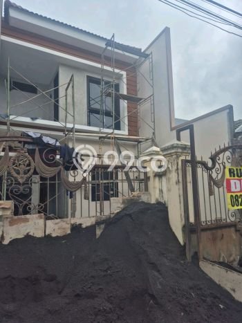 Rumah Strategis Minimalis Lb 120m2 di Dukuh Pakis, Surabaya Rumah Strategis Minimalis Lb 120m2 di Dukuh Pakis, Surabaya