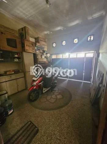 Siap Huni Rumah Mewah 5 Kamar di Wonocolo Dekat ke Mana Saja Siap Huni Rumah Mewah 5 Kamar di Wonocolo Dekat ke Mana Saja