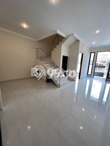 Rumah LT 82m2m² Semi Furnished di Sukolilo, Dekat Mal, Surabaya Rumah LT 82m2m² Semi Furnished di Sukolilo, Dekat Mal, Surabaya