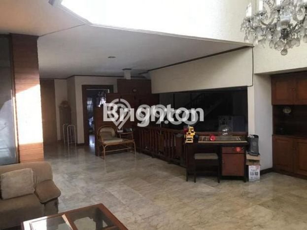 Rumah Luxury Modern Tanpa Renovasi di Jemursari Surabaya Rumah Luxury Modern Tanpa Renovasi di Jemursari Surabaya