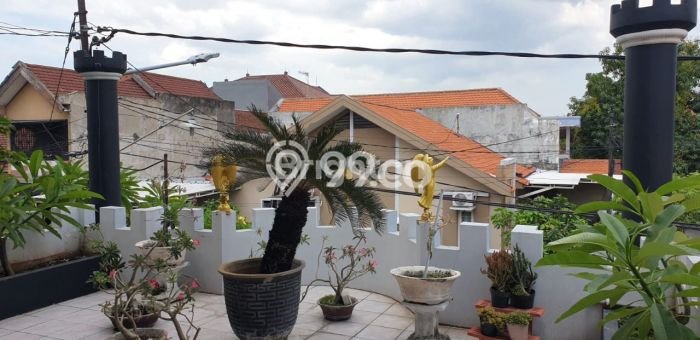 Dijual Rumah Premium dengan Fasilitas Sekitar Lengkap di Rungkut, Surabaya Dijual Rumah Premium dengan Fasilitas Sekitar Lengkap di Rungkut, Surabaya