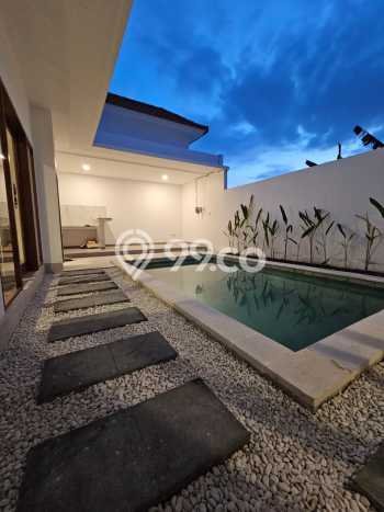 Rumah di Kerobokan, Dekat Pusat Kota, LT 150m² Rumah di Kerobokan, Dekat Pusat Kota, LT 150m²