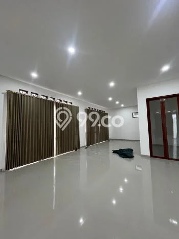 Jarang Ada! Rumah Sewa 6 Kamar Bagus Siap Huni Singaraja Jarang Ada! Rumah Sewa 6 Kamar Bagus Siap Huni Singaraja