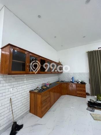 Jarang Ada! Rumah Sewa 6 Kamar Bagus Siap Huni Singaraja Jarang Ada! Rumah Sewa 6 Kamar Bagus Siap Huni Singaraja