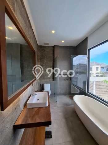 Dijual Rumah Mewah Elegan Dengan View Cantik di Jimbaran, Badung Dijual Rumah Mewah Elegan Dengan View Cantik di Jimbaran, Badung