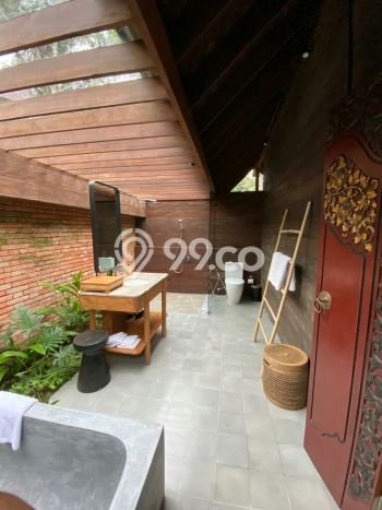 PROMO TERBATAS! Rumah Berkualitas di Ubud, Gianyar, Luas 200m2m² Bangunan 400m2m² PROMO TERBATAS! Rumah Berkualitas di Ubud, Gianyar, Luas 200m2m² Bangunan 400m2m²