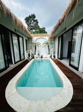 Rumah di Seminyak, 2 KT, View Indah, Luas 108m2m² LB 80m2m² Rumah di Seminyak, 2 KT, View Indah, Luas 108m2m² LB 80m2m²