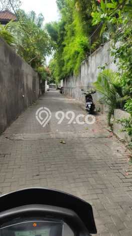 Tanah Dijual Area Strategis di Seminyak Badung 180m2 Tanah Dijual Area Strategis di Seminyak Badung 180m2