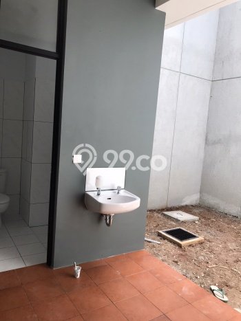 Ruko Kawasan Kota Baru Parahyangan, Luas 142m², Lokasi Komersial, For Rent Ruko Kawasan Kota Baru Parahyangan, Luas 142m², Lokasi Komersial, For Rent