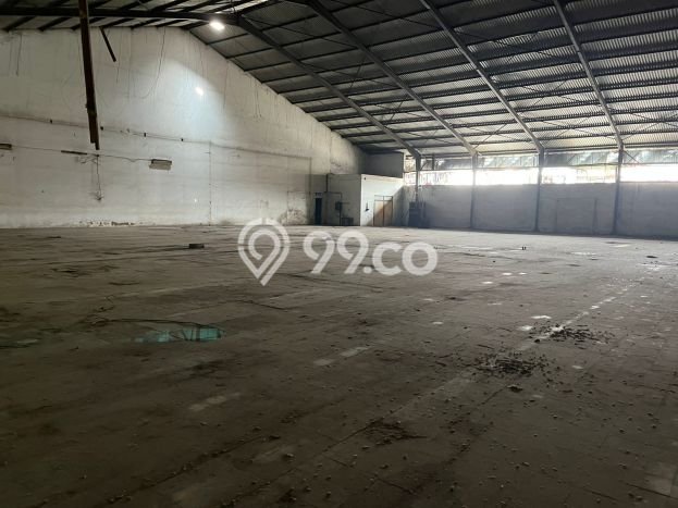 Area Ramai! Komersial Dijual di Andir untuk Bisnis Luas Bangunan 2330m2 Area Ramai! Komersial Dijual di Andir untuk Bisnis Luas Bangunan 2330m2