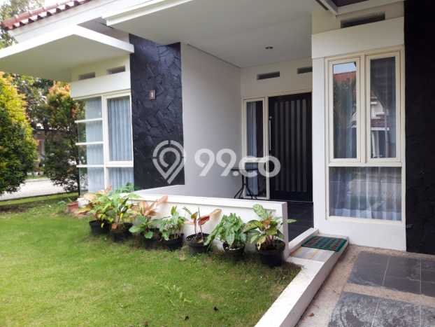 Rumah Strategis dengan Luas Tanah 230m² dan Luas Bangunan 125m² di Kawasan Kota Baru Parahyangan, Bandung Rumah Strategis dengan Luas Tanah 230m² dan Luas Bangunan 125m² di Kawasan Kota Baru Parahyangan, Bandung