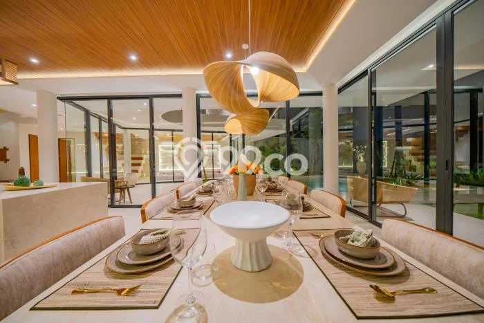 Hunian Mewah LB 380m2 Siap Huni Desain Elegan di Seminyak, Badung Hunian Mewah LB 380m2 Siap Huni Desain Elegan di Seminyak, Badung