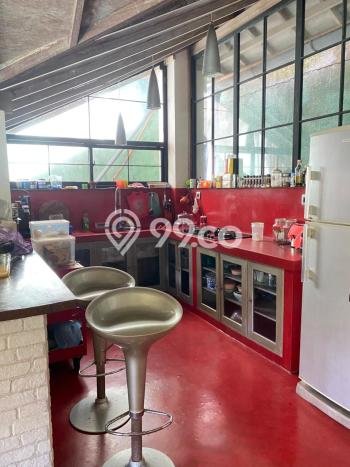 Tempat Strategis! Vila di , Dimensi 400m2m², Area Asri dan aman Tempat Strategis! Vila di , Dimensi 400m2m², Area Asri dan aman