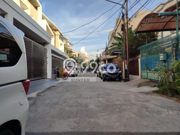 Rumah Elit Modern Siap Huni di Sunter Jakarta Utara Rumah Elit Modern Siap Huni di Sunter Jakarta Utara