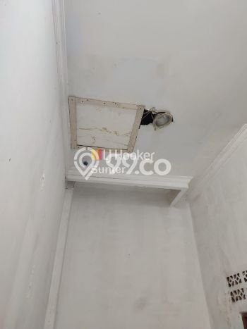 AREA TERBAIK! Ruko di Mangga Dua, Luas 240m², Keramaian Tinggi AREA TERBAIK! Ruko di Mangga Dua, Luas 240m², Keramaian Tinggi