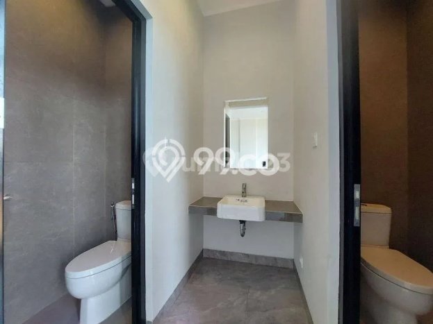 AREA KOMERSIAL! Ruko Kawasan , Luas 487m2m², Jalan Utama AREA KOMERSIAL! Ruko Kawasan , Luas 487m2m², Jalan Utama