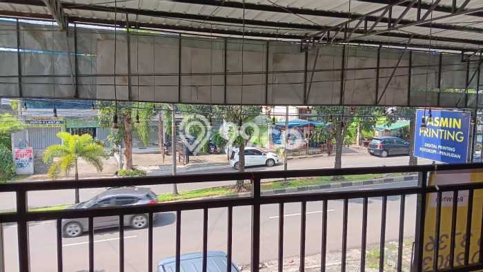Ruko Dijual di Bogor LT 98m2 & LB 300m2 Lokasi Terbaik! Ruko Dijual di Bogor LT 98m2 & LB 300m2 Lokasi Terbaik!