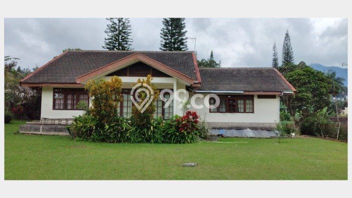 HARGA TERBAIK! Vila di Cipanas, Area 210m2m², Area Strategis HARGA TERBAIK! Vila di Cipanas, Area 210m2m², Area Strategis