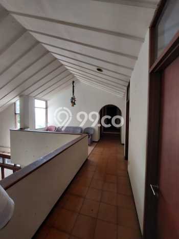 Ready to Use! Luxury House LT 1158m2 Desain Modern di Dago Ready to Use! Luxury House LT 1158m2 Desain Modern di Dago