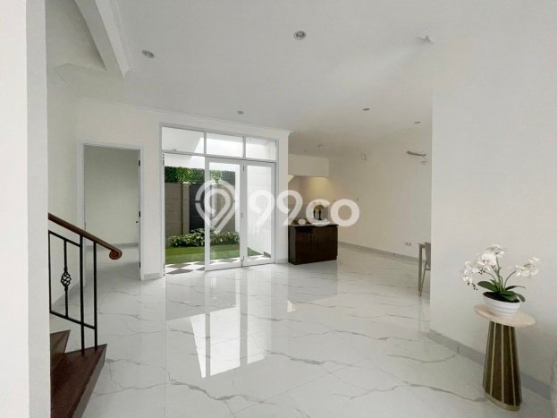 Dijual Rumah Luas Elegan Dengan View Eksklusif di Bintaro, Tangerang Selatan Dijual Rumah Luas Elegan Dengan View Eksklusif di Bintaro, Tangerang Selatan
