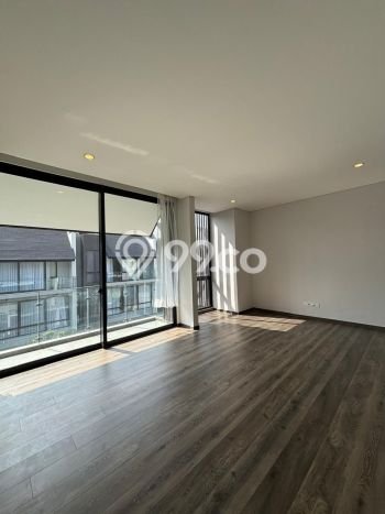 For Sale! Luxury House LT 104m2 Desain Modern di Lebak Bulus For Sale! Luxury House LT 104m2 Desain Modern di Lebak Bulus