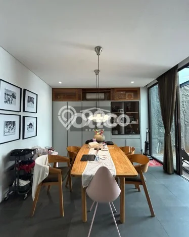 For Sale! Luxury House LT 132m2 Desain Modern di Cirendeu For Sale! Luxury House LT 132m2 Desain Modern di Cirendeu