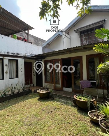 Rumah Elit Modern Tanpa Renovasi di Bintaro Jakarta Selatan Rumah Elit Modern Tanpa Renovasi di Bintaro Jakarta Selatan
