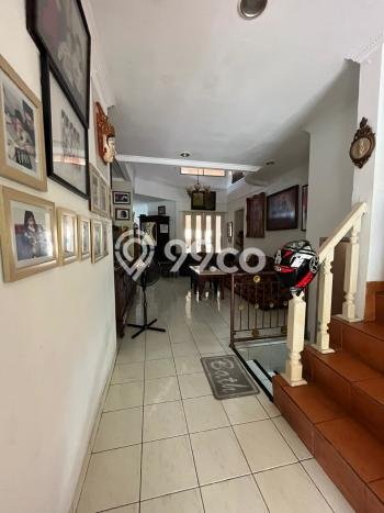 Rumah Strategis Modern Lb 170m2 di Pondok Aren, Tangerang Selatan Rumah Strategis Modern Lb 170m2 di Pondok Aren, Tangerang Selatan