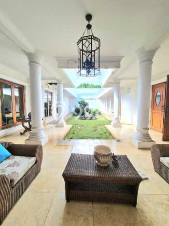 Dijual Rumah Premium dengan Fasilitas Sekitar Lengkap di Pesanggrahan, Jakarta Selatan Dijual Rumah Premium dengan Fasilitas Sekitar Lengkap di Pesanggrahan, Jakarta Selatan