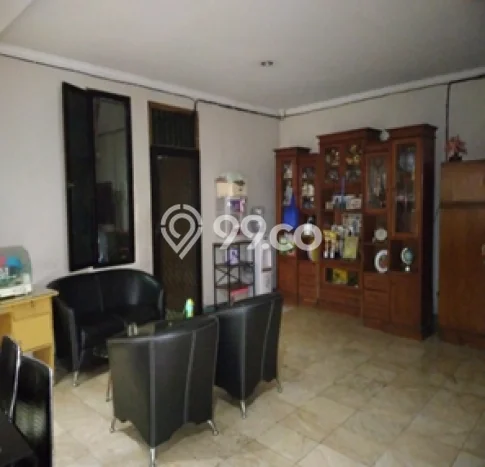Rumah Eksklusif Siap Huni LT 279m2 di Jatinegara, Jakarta Timur Rumah Eksklusif Siap Huni LT 279m2 di Jatinegara, Jakarta Timur