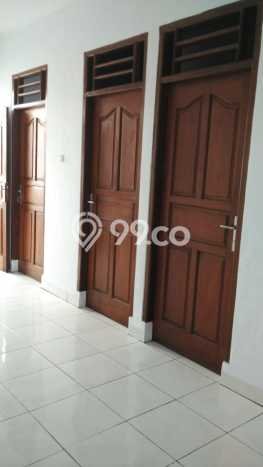 Rumah Luas Asri 5 KT Siap Huni di Roxy Jakarta Pusat Rumah Luas Asri 5 KT Siap Huni di Roxy Jakarta Pusat