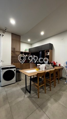 Jual Rumah Mewah Megah Dengan View Eksklusif di BSD, Tangerang Jual Rumah Mewah Megah Dengan View Eksklusif di BSD, Tangerang