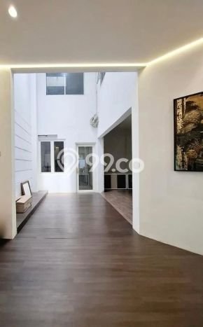 Siap Huni Rumah Mewah 9 Kamar di Kebayoran Baru Dekat ke Mana Saja Siap Huni Rumah Mewah 9 Kamar di Kebayoran Baru Dekat ke Mana Saja