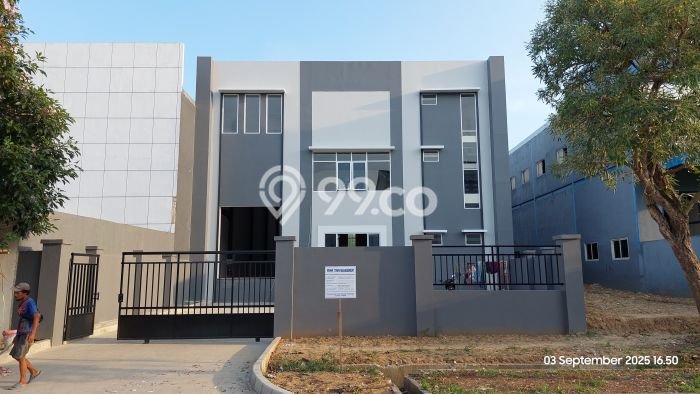 Gudang Dijual di Lippo Cikarang LT 837m2, LB 749m2 untuk Investasi Gudang Dijual di Lippo Cikarang LT 837m2, LB 749m2 untuk Investasi
