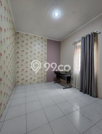 Dijual Rumah 4 Kamar Lokasi Ideal Bagus dan Strategis di Bojongsoang Dijual Rumah 4 Kamar Lokasi Ideal Bagus dan Strategis di Bojongsoang
