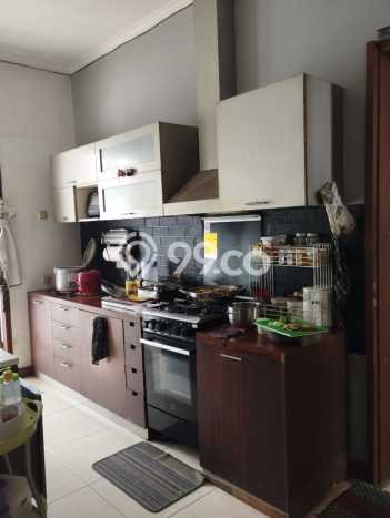 Hunian Elit LB 500m2 Siap Pakai Desain Elegan di Cigadung, Bandung Hunian Elit LB 500m2 Siap Pakai Desain Elegan di Cigadung, Bandung