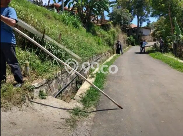 Kavling Tanah di Cimenyan Dijual Luas 366m2 Legalitas SHM Kavling Tanah di Cimenyan Dijual Luas 366m2 Legalitas SHM